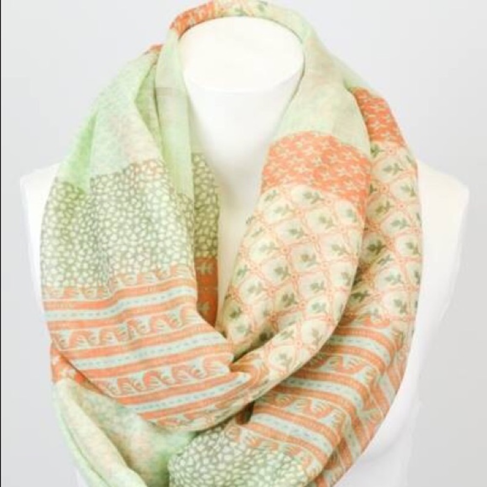 Infinity scarf